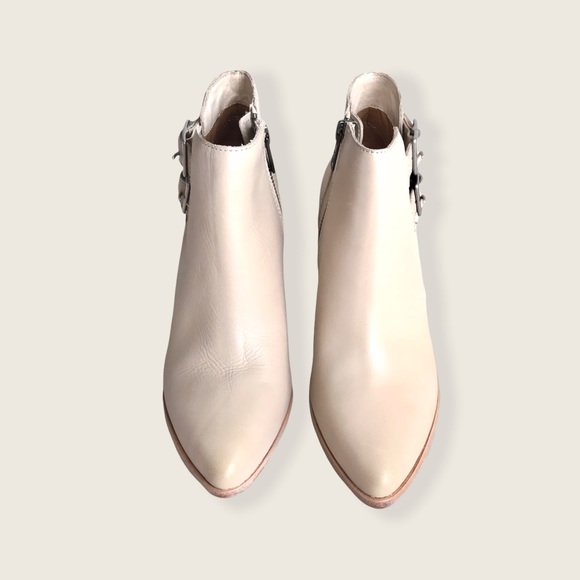 Frye Jennifer Ivory Chic Belted Shootie/Ankle Boot - Picture 8 of 16